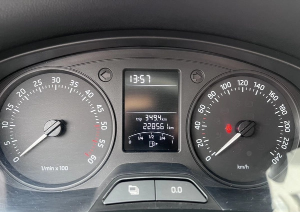 Skoda RAPID cena 18900 przebieg: 228561, rok produkcji 2014 z Warszawa małe 92